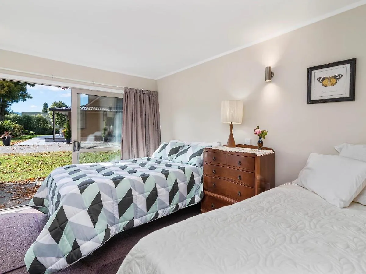 Holiday home Te Miro Cottage - Lake Tarawera Cottage